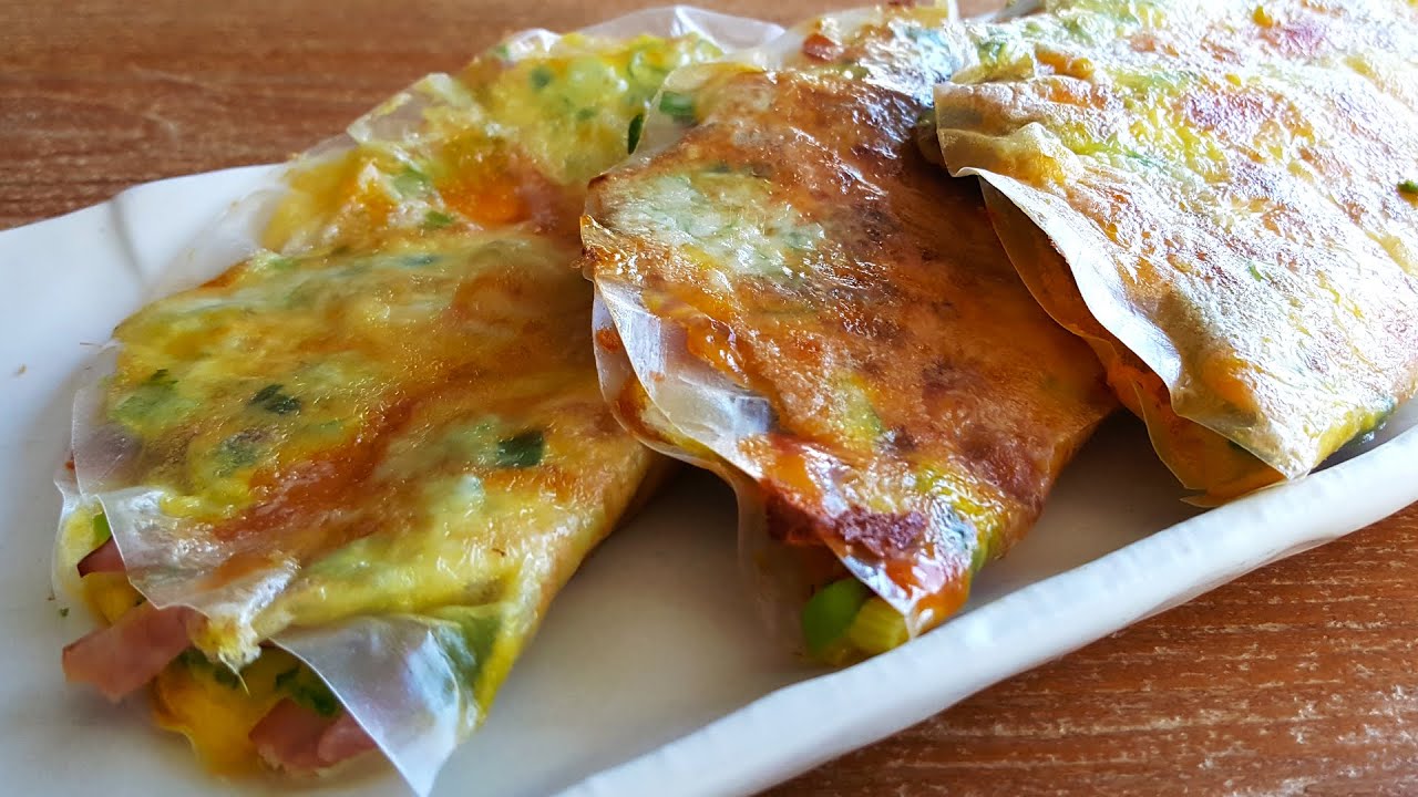 Rice Paper Omelette  Inspired by Vietnamese Pizza (Banh Trang