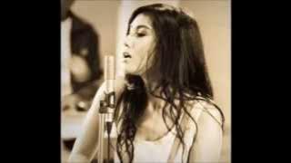 Ella -Retak