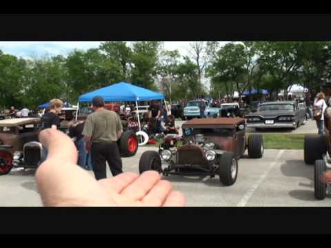 Lonestar Roundup Car Show-Learning The "RAD ROD" C...