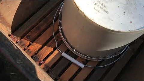 How I feed bee colonies getting ready for winter.