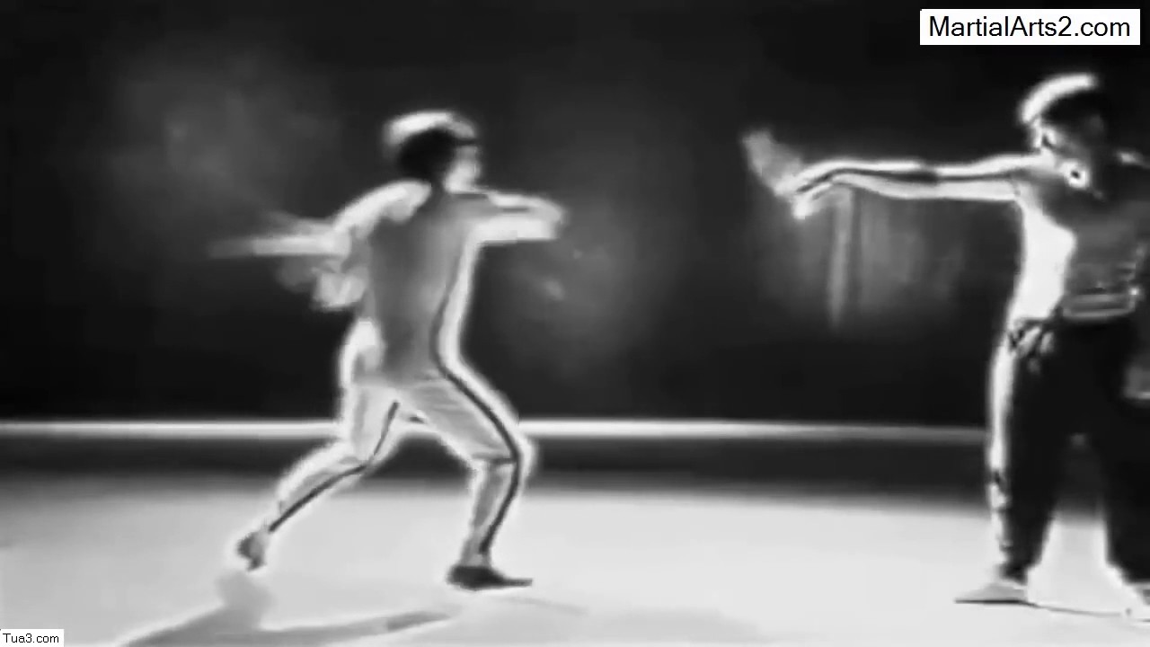 Bruce Lee Table Tennis With Nunchucks
