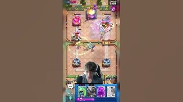 Bro leaked at least 1000 elixir  #clashroyale #wtf #gaming