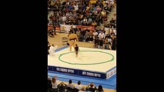 600 Lbs Pro Sumo Wrestler Against 5 Yr Old Kid