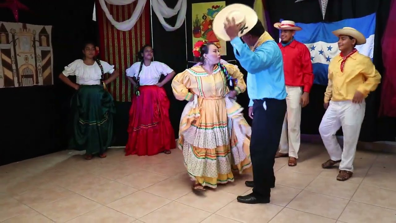 Puerto Cortés, Cuadro  Folklórica  Nuestra Identidad, danza Sos Un Ángel   Honduras C.A.