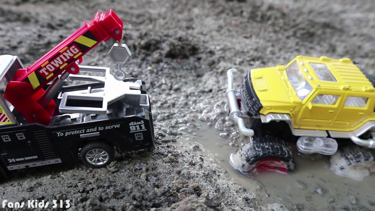Mainan Mobil Polisi Truck derek  Membantu Trucks Monster 