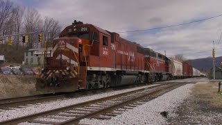 Vermont Railway GP38s lead the Florence Switcher in Rutland