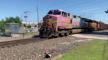 BNSF local with a Warbonnet & GP60m!