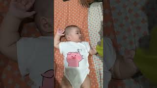 Kumpul Bersama Dengan Tante Mega Dan Nenek. Kangle Ngoceh Sambil Rebahan Bareng