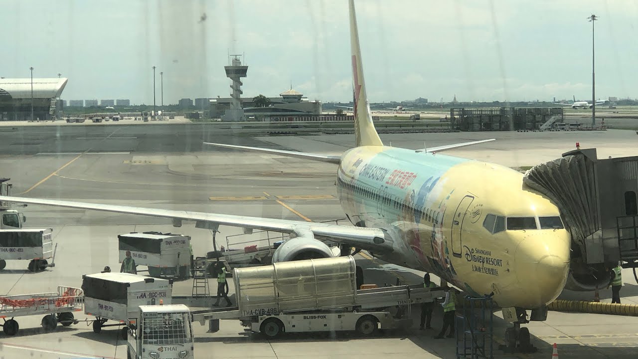 MU 6088 landing approach to Kunming, China from Bangkok on Oct 15, 2025