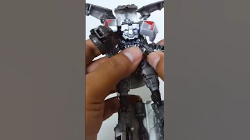 Transform Studio Series 78 Sideswipe 