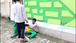 Contoh Akhlak Mahmudah dan Madzmumah Contoh Akhlak Mahmudah dan Madzmumah