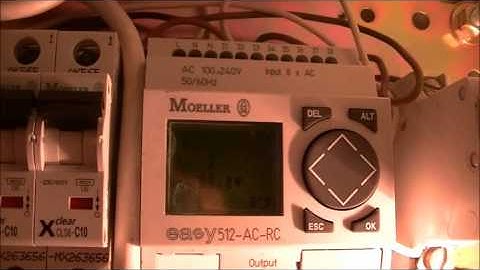 Semaforos controlados con PLC (2) - Traffic signals controlled with a PLC (2)