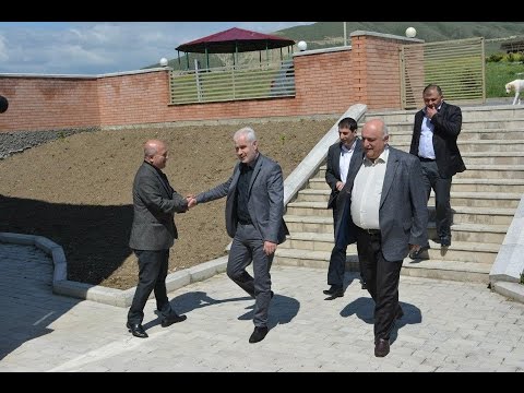 გუბერნატორმა და მერმა გორში მშენებარე ობიექტები დაათვალიერეს 07.05.2015