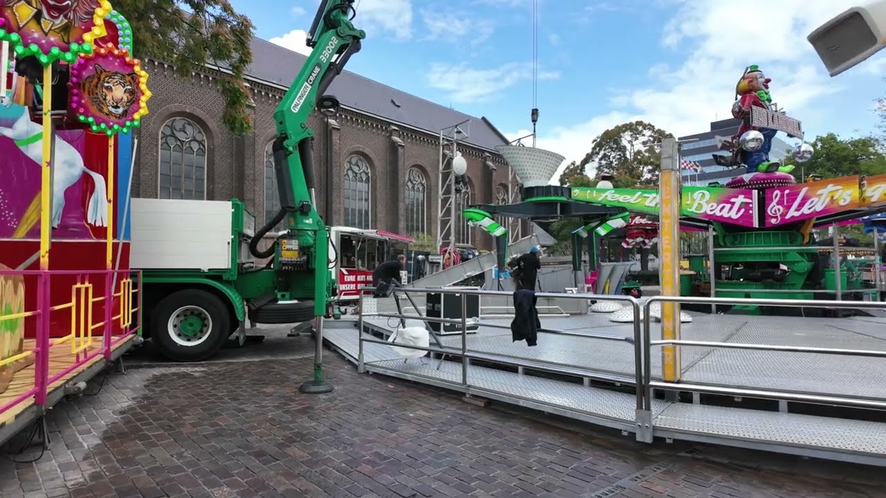 Opbouw Kermis Tilburg 2025 dag 2 - 1