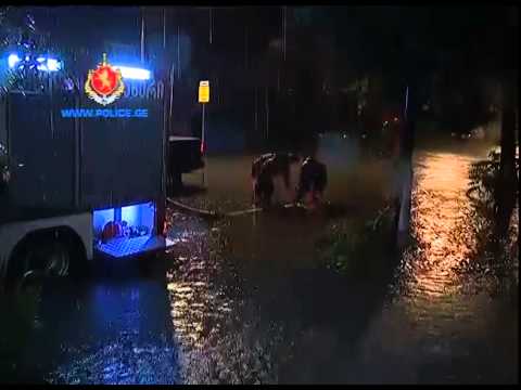 შსს-ს მაშველ-მეხანძრეები მთელი ღამის განმავლობაში ბათუმსა და ფოთი იმყოფებოდნენ