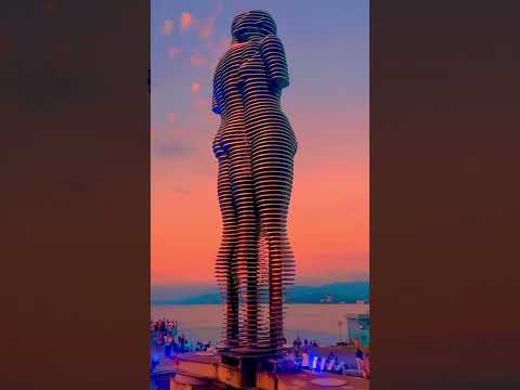 Incredible Statue 'Ali