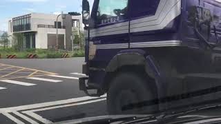 大車排黑煙