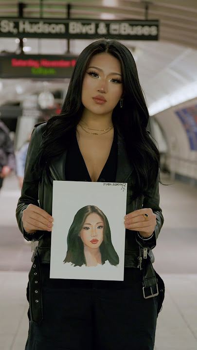 I painted a portrait of a stranger while she ate mangoes in NYC🥠#keepsmiling
