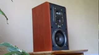 JBL ES20 bookshelf speaker