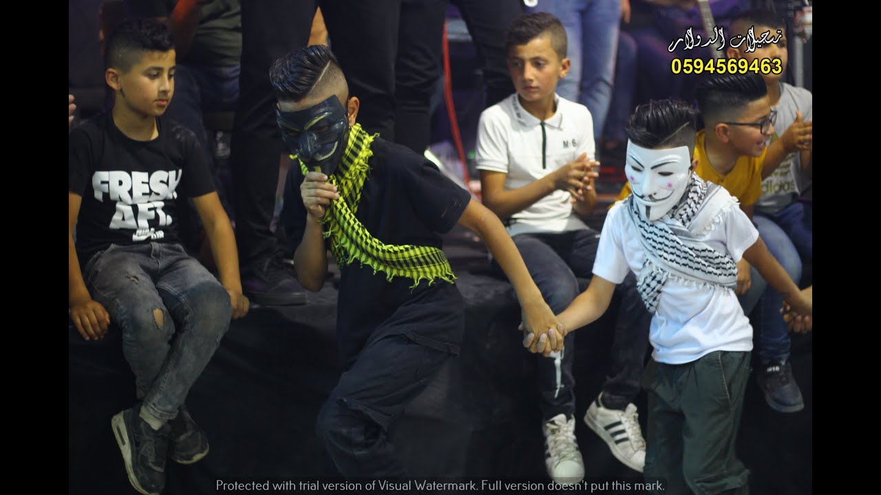 فرقة دبكة اشبال الملكي للدبكه الشعبيه 2002 مهرجان العريس عبد الكريم العكيمي - الفنان باسل جبارين .