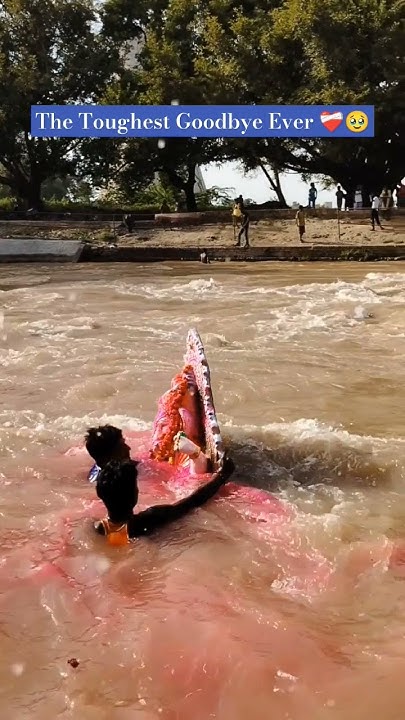 the-toughest-goodbye-ever-visarjan-ganpatibappamorya-mumbai