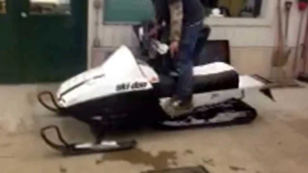 Skidoo citation 447 136" long track! - YouTube