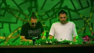 Dimitri Vegas y Like Mike (la gasolina) Tomorrowland Resimi