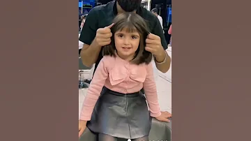 شاهد قص شعر بنت صغيرةكيـــوت اشتركو بالقناة ممكن اوصل الف مشترك 