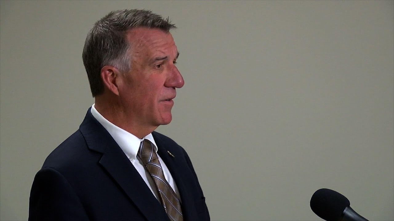 breaking free Vermont GOP governor backs Trump impeachment probe