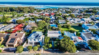 For sale : 3 Bedroom house in Voëlklip, Hermanus, South Africa : R4,500,000