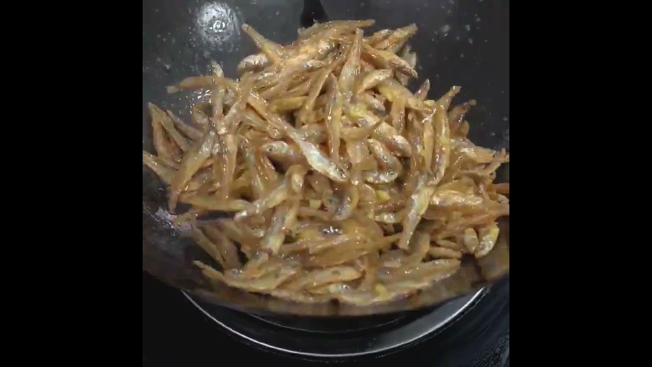 The small dried fish that goes well with both rice and wine is so delicious 