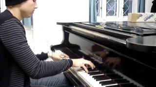 Piano Cover Of Sean Paul - Give It Up To Me Played By Moritz H.