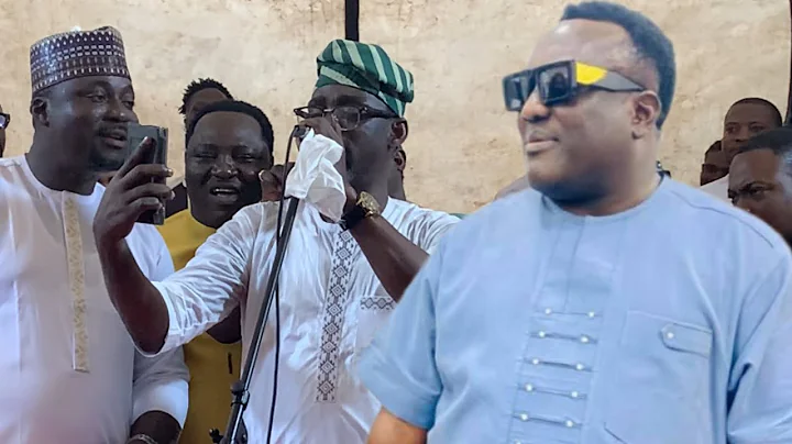 SEE HOW SAHEED OSUPA SURPRISE ALABI PASUMA ON STAGE