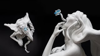 3D PRINTED ART! 19 CM HIGH PLASTIC SCULPTURE FEATURING A 12 MM TOPAZ