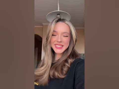 Мама дает мне денег на такси - YouTube