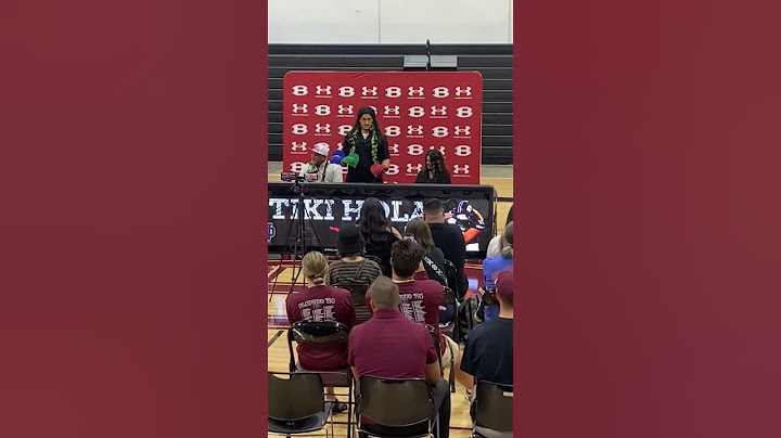 The moment Tiki Hola announced his commitment to Notre Dame ☘️