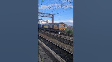 66 708 roars past with mega 1 tone #railway #trainspoting #train #class66 #sheds #tones #locomotive