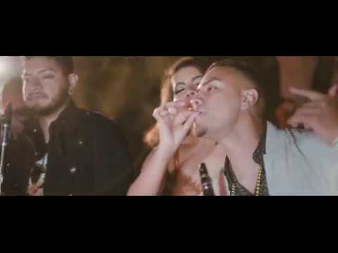 Mira Viaje Relajado - Banda La Maravillosa (Video Oficial) en YouTube