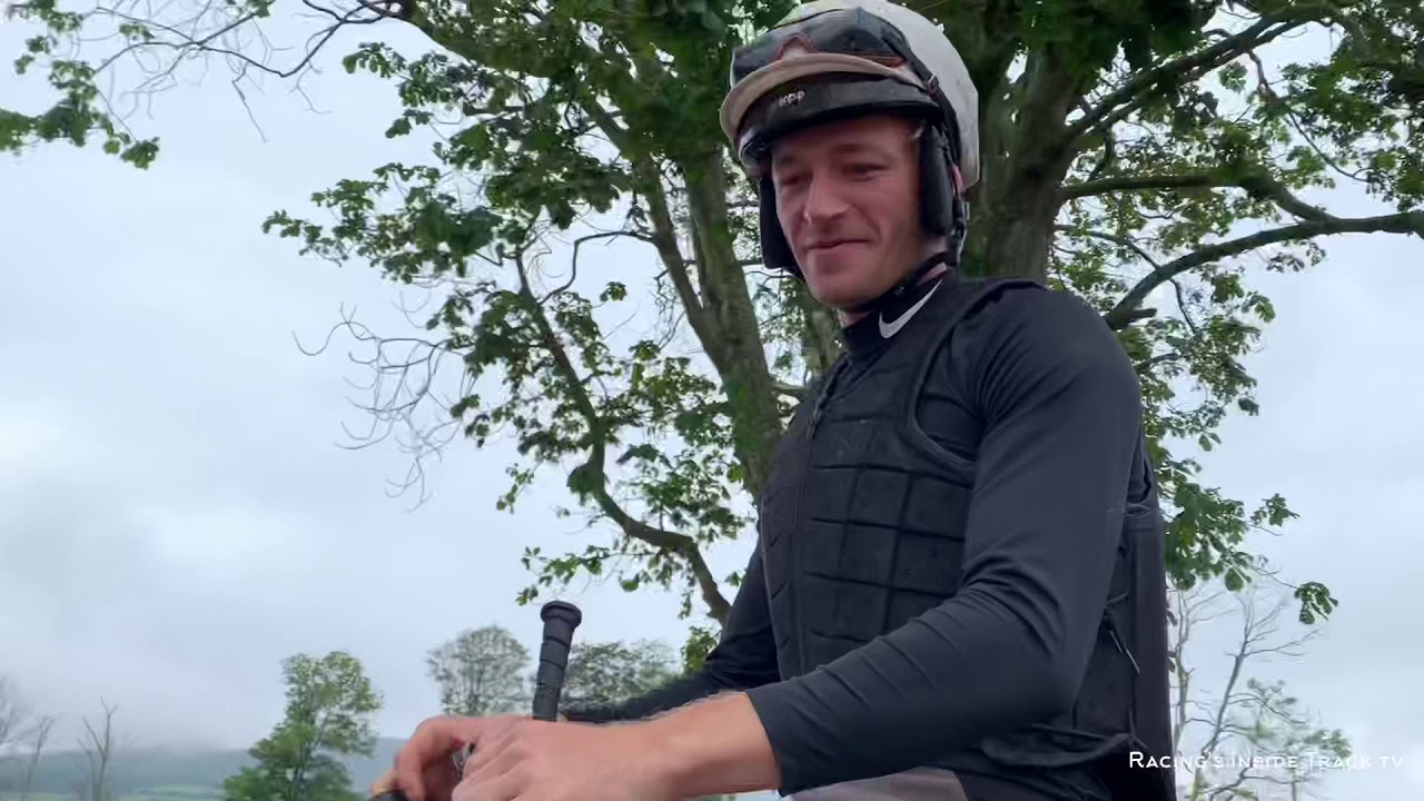 David Mullins enjoying winning money on the golf course & all set for the return oh NH racing