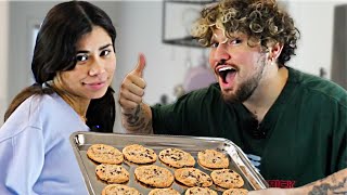 BAKING COOKIES W/ MY GIRLFRIEND