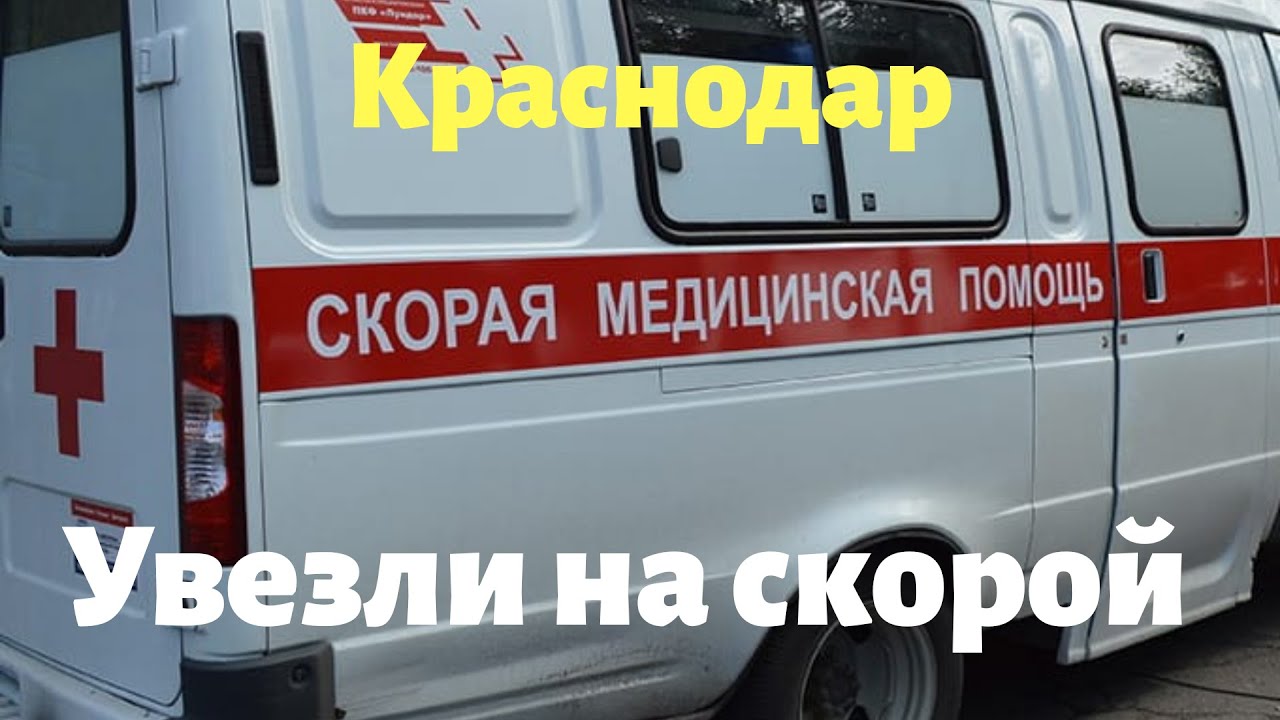 Аню в машине