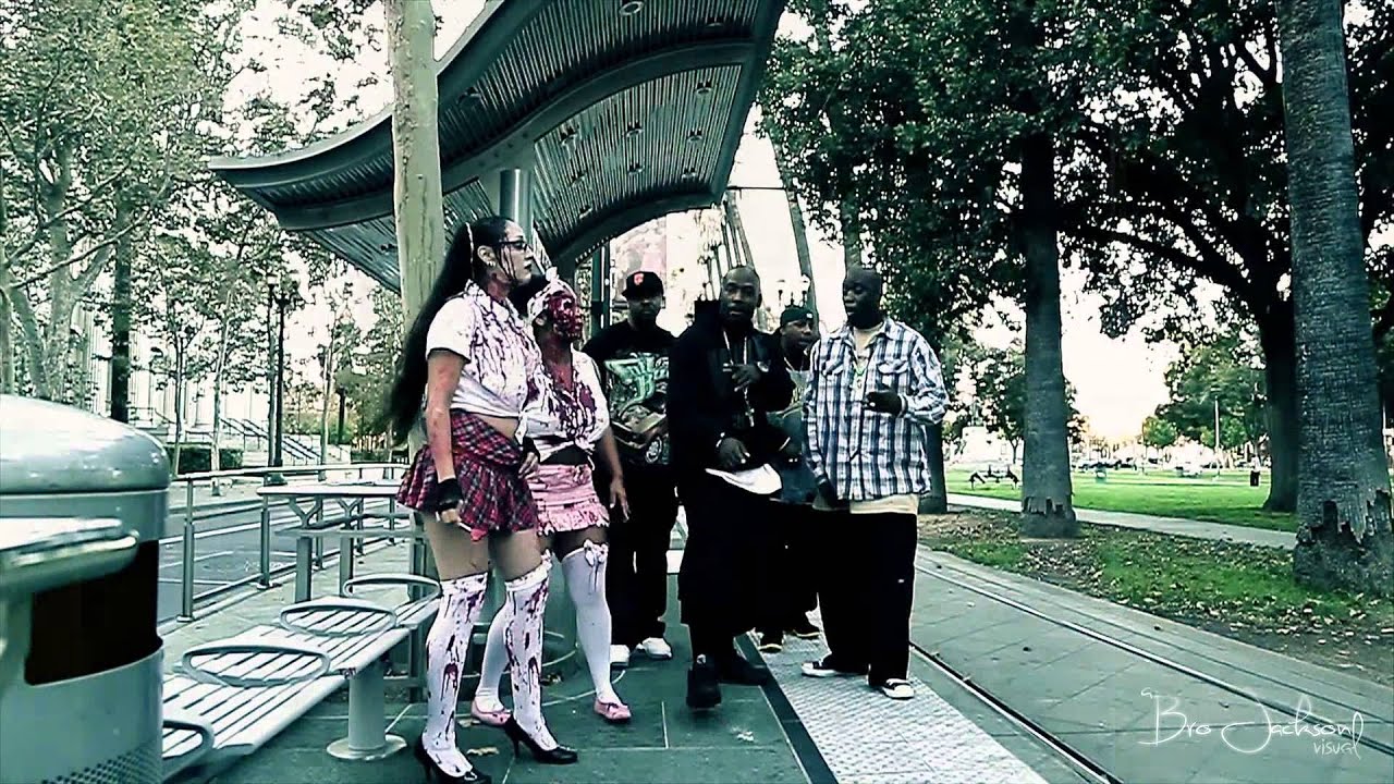 Hustlevania (feat. Rappin 4-Tay, Ad Kapone, BlacDaRippa, Marcus Weezy & Lasro)