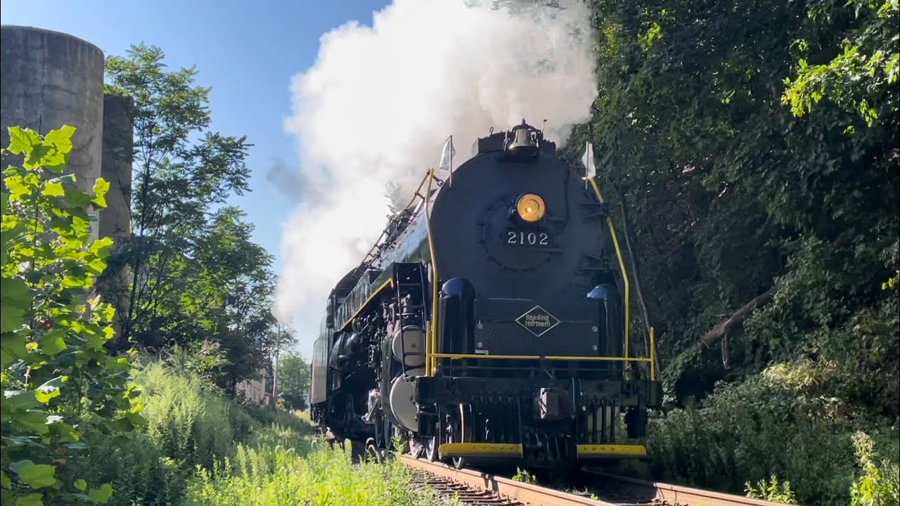 Reading & Northern 2102: Ending Summer In The Schuylkill