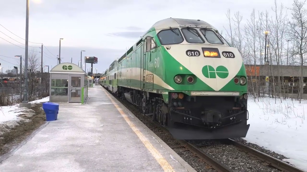 GO Train MP40PH 610 Arriving And Departure Oriole GO Station Pulling 10 Cars Train New Cab Car 331