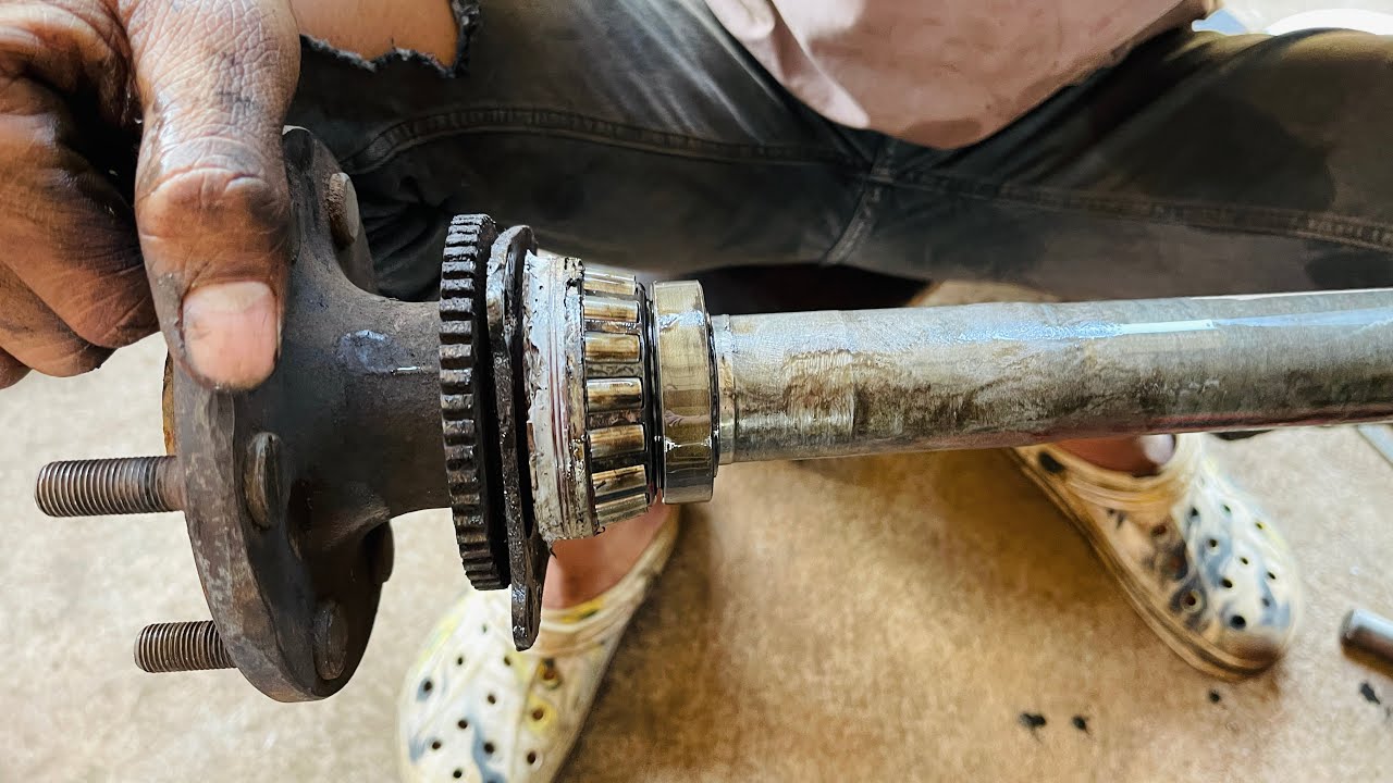 Nissan Frontier Rear Axle Wheel Bearing & Seal Replacement