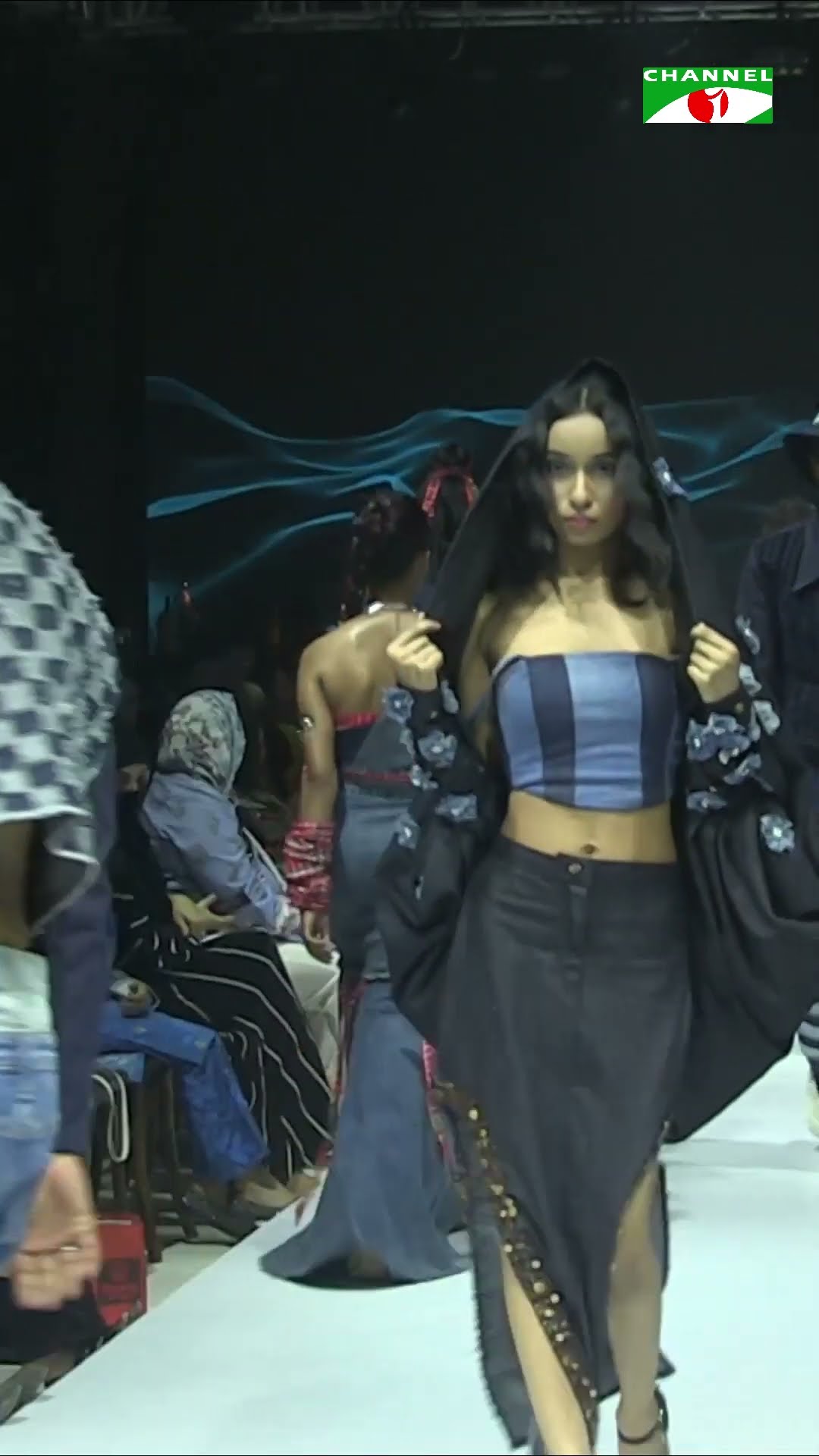 পোশাকের ভিন্নতা নিয়ে ফ্যাশন শো #reels #fashionshow