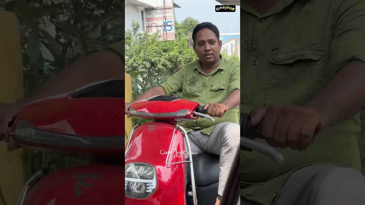 ആറാട്ടാണ്ണനെ റോഡിൽ പിടിച്ച് നിർത്തി 💥