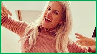 Hollyoaks Sarah Jayne Dunn strips BOTTOMLESS for lady garden snap BS NEWS