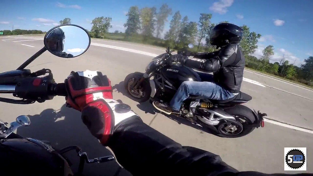 TRIUMPH ROCKET 3 TAKES ON DUCATI AND HARLEY!💪