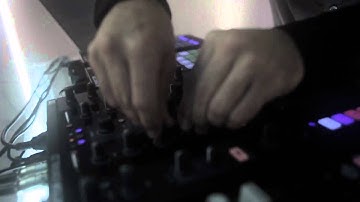 Traktor Kontrol Z2 Controllerism Demo with Ean Golden